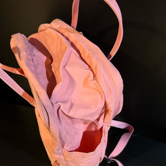 Fjallraven Backpack - Picture 3 of 4